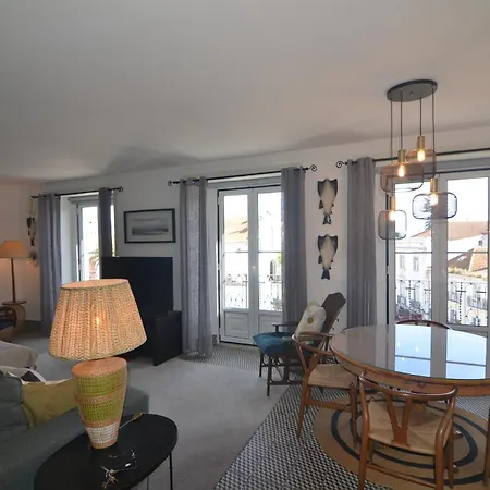 Bocage Penthouse Apartment